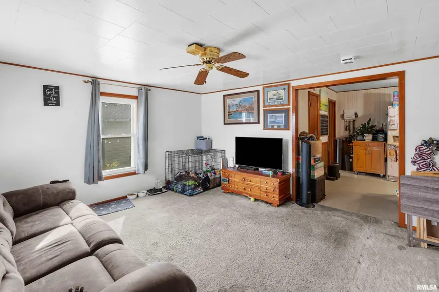 1555 7th Avenue, Camanche, IA 52730 - Image #2