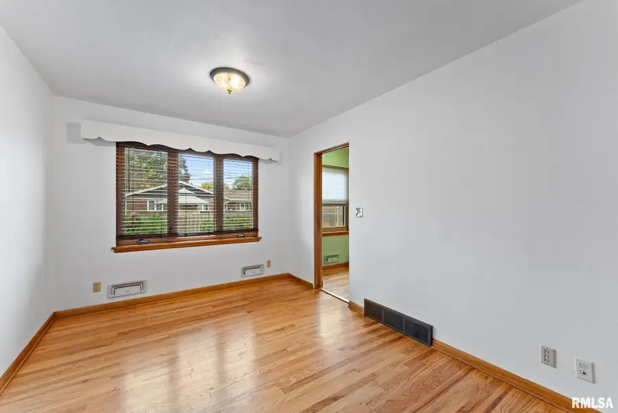 2721 30th Avenue, Rock Island, IL 61201-5456 - Image #2