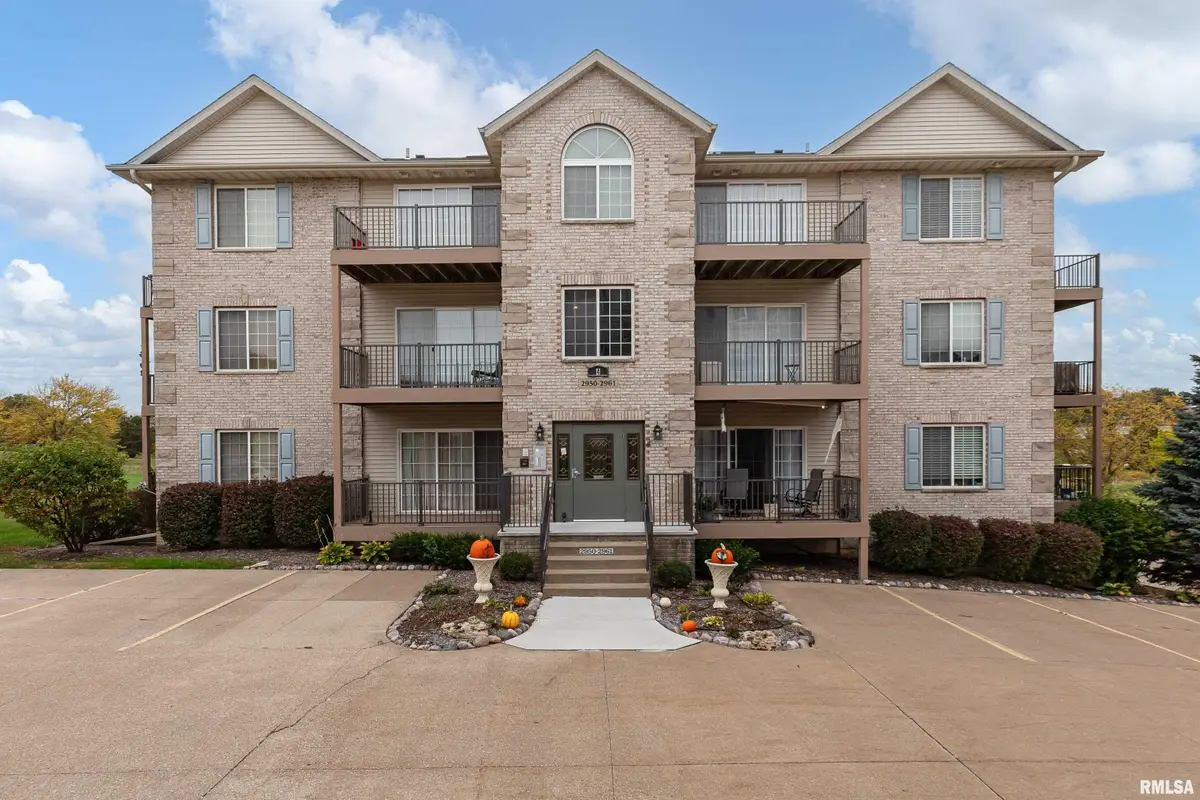 2956 Holiday Court #Bldg. 4, Unit 7, Bettendorf, IA 52722 - Image #1