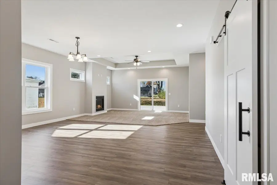 1323 5th Avenue, De Witt, IA 52742 - Image #2