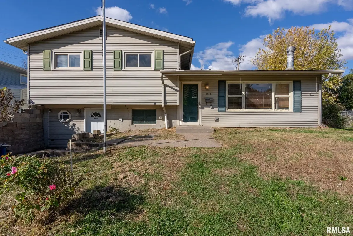 1212 Meadow Lane Drive, Bettendorf, IA 52722 - Image #1