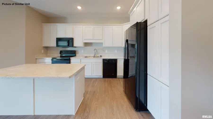 2592 Middle Road #220, Bettendorf, IA 52722 - Image #3