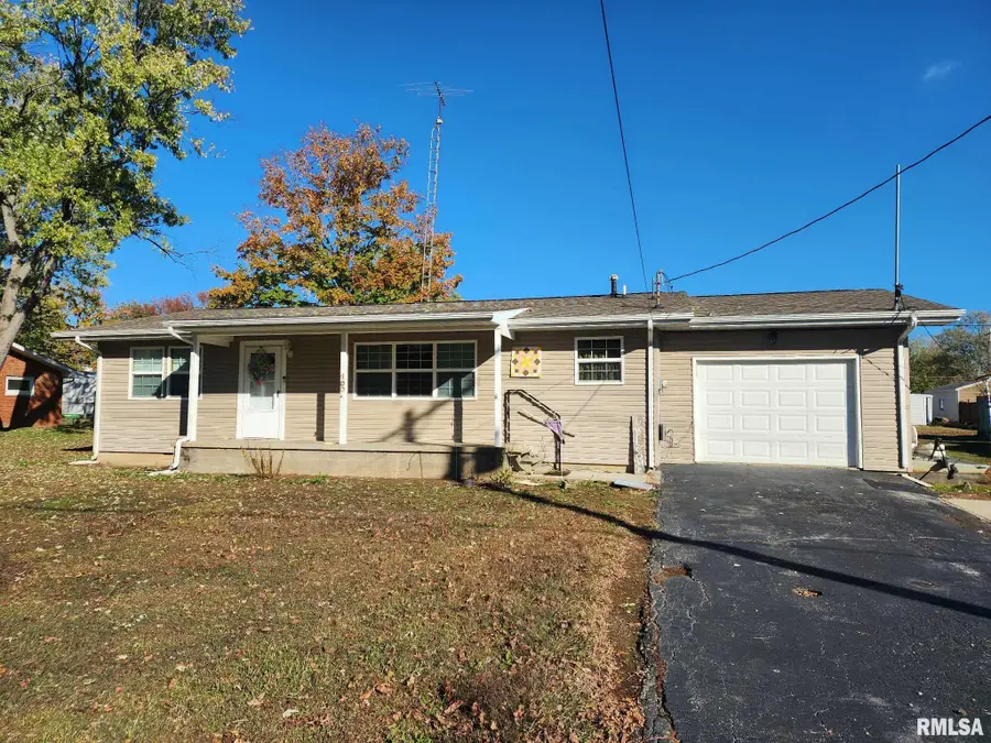 708 S Broadway Street, Sesser, IL 62884-2063 - Image #3