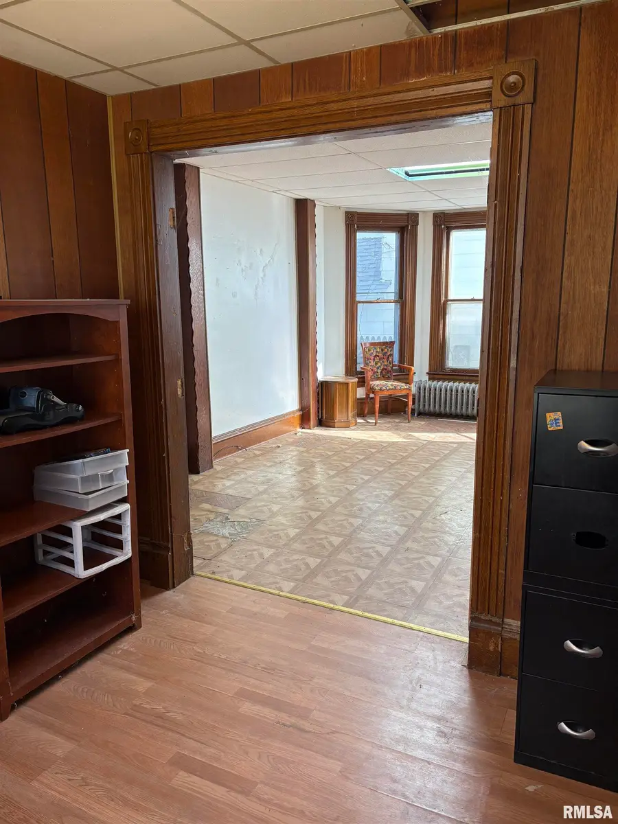 552 11th Avenue South, Clinton, IA 52732 - Image #3