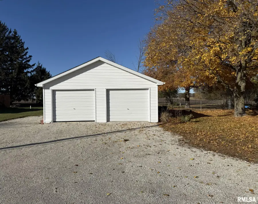 516 S Peoria Street, Bradford, IL 61421 - Image #2