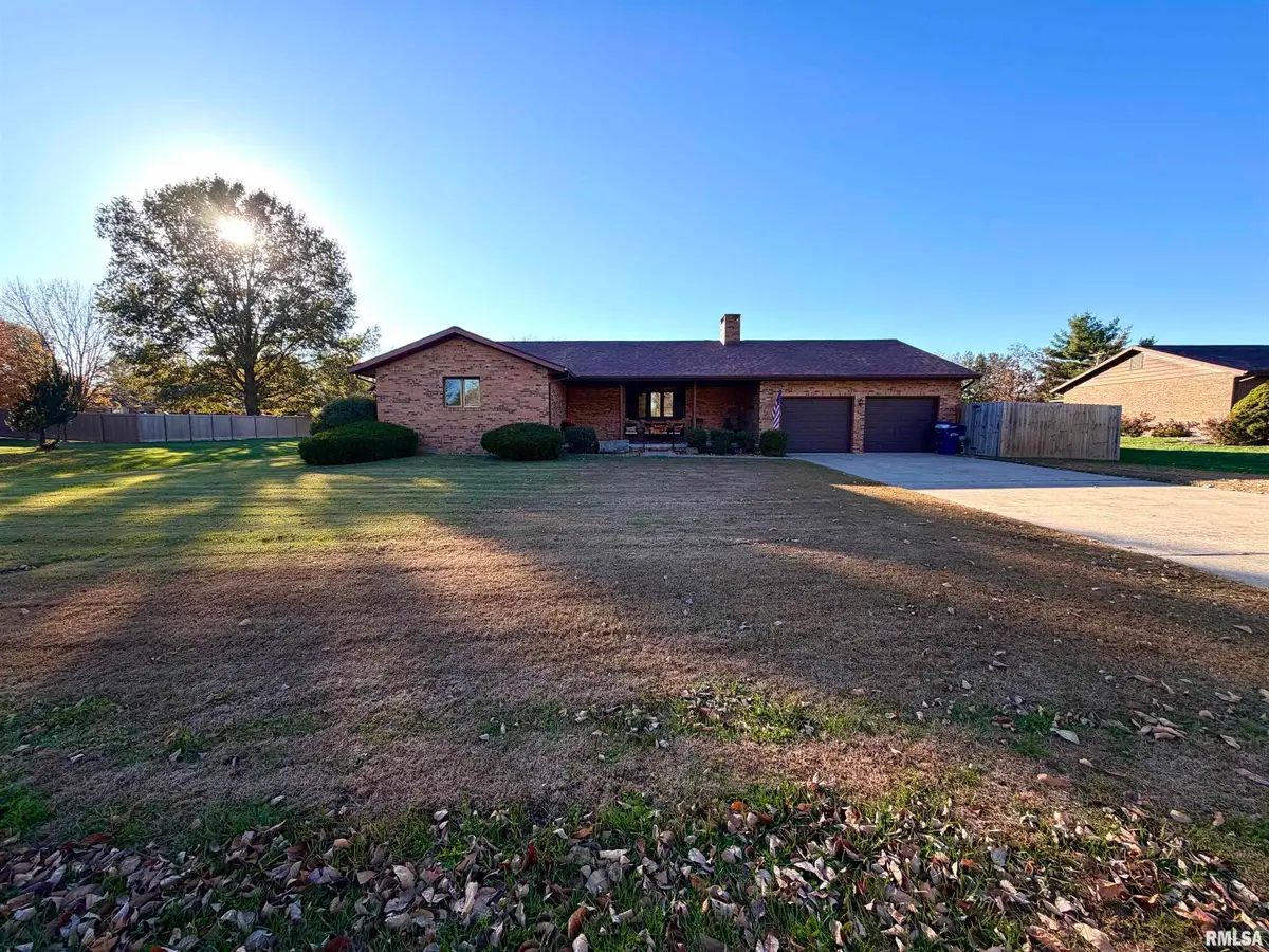 206 Daras Drive, Carmi, IL 62821 - Image #1