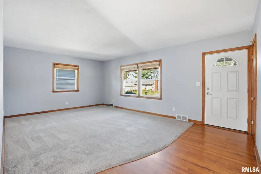 2429 E Central Park Avenue, Davenport, IA 52803 - Image #3