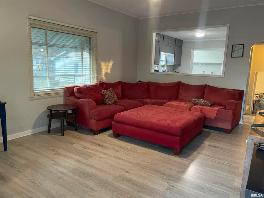 1202 E Parham Street, Marion, IL 62959 - Image #2