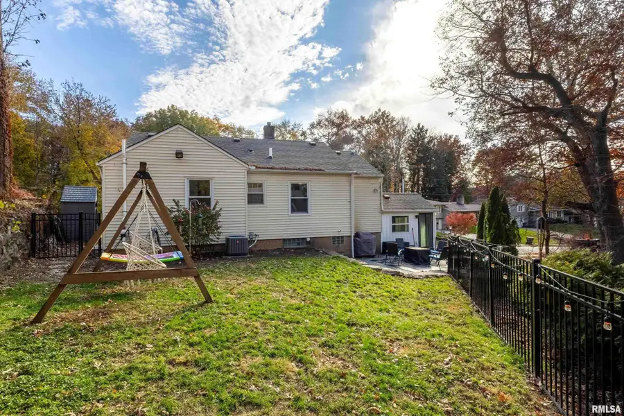 10 Kenwood Avenue, Davenport, IA 52803 - Image #3