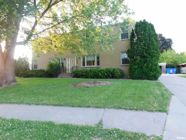 411 34th Avenue, East Moline, IL 61244