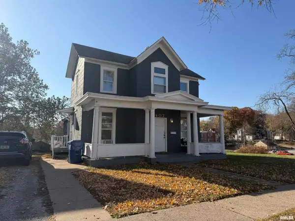 407 E 14th Street, Davenport, IA 52803