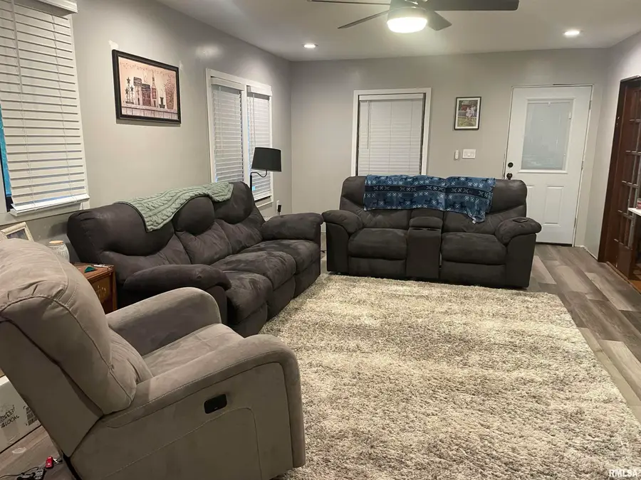 88 20th Avenue North, Clinton, IA 52732 - Image #3