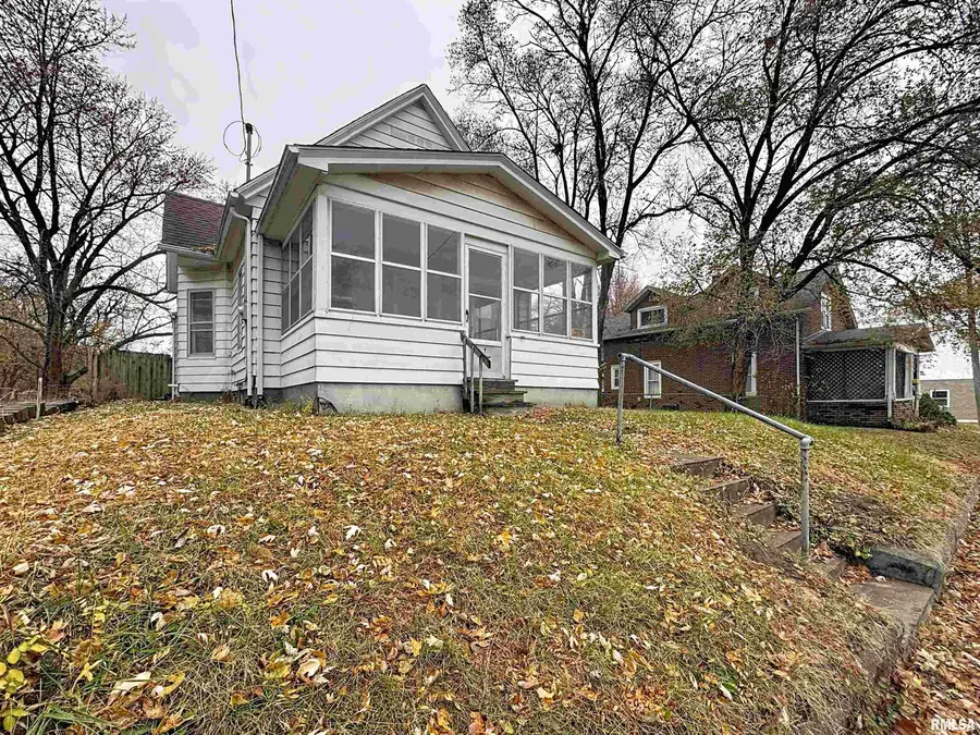 2008 9th Street, Rock Island, IL 61201-4111 - Image #3