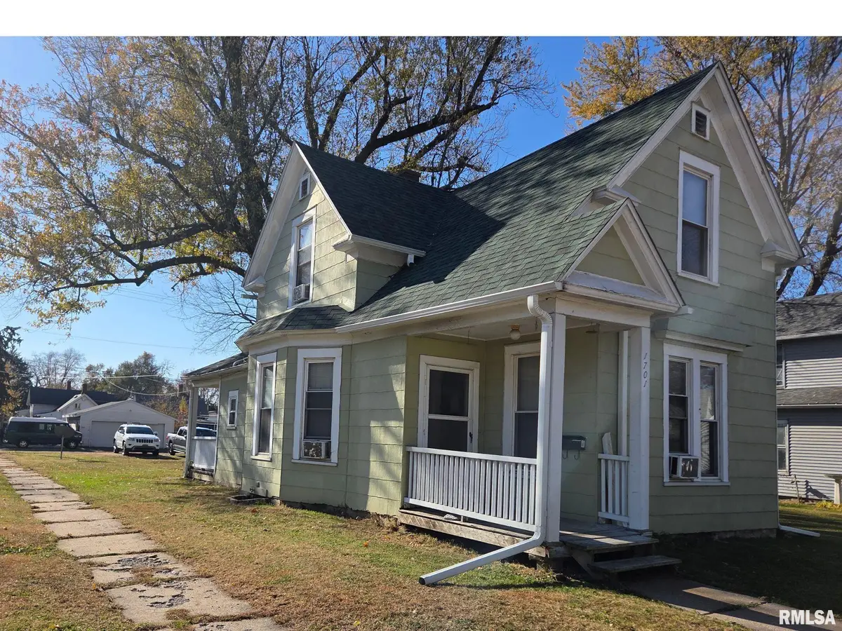 1701 W 8th Street, Davenport, IA 52802 - Image #1