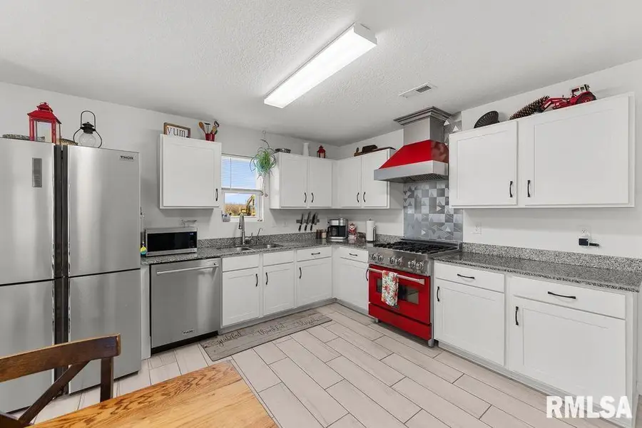 106 14th Avenue, De Witt, IA 52742 - Image #3