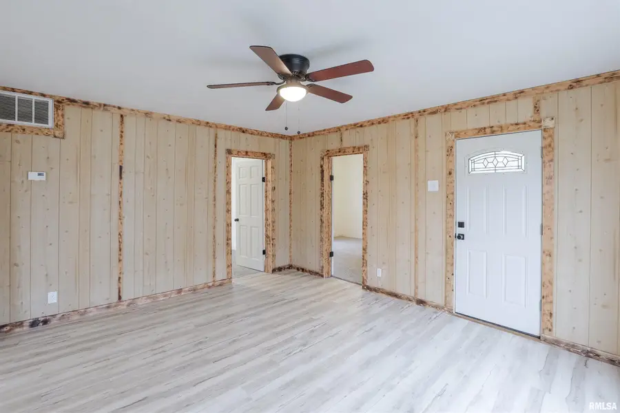 506 W Poplar Street, West Frankfort, IL 62896 - Image #2