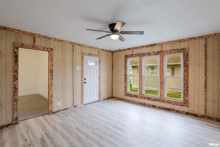 506 W Poplar Street, West Frankfort, IL 62896 - Image #3