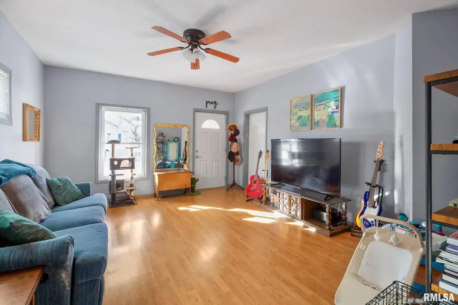 716 W Poplar Street, Harrisburg, IL 62946 - Image #3