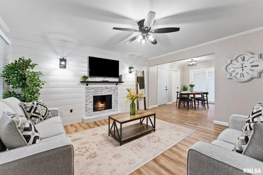 5924 Dayton Corner B Street, Colona, IL 61241 - Image #3