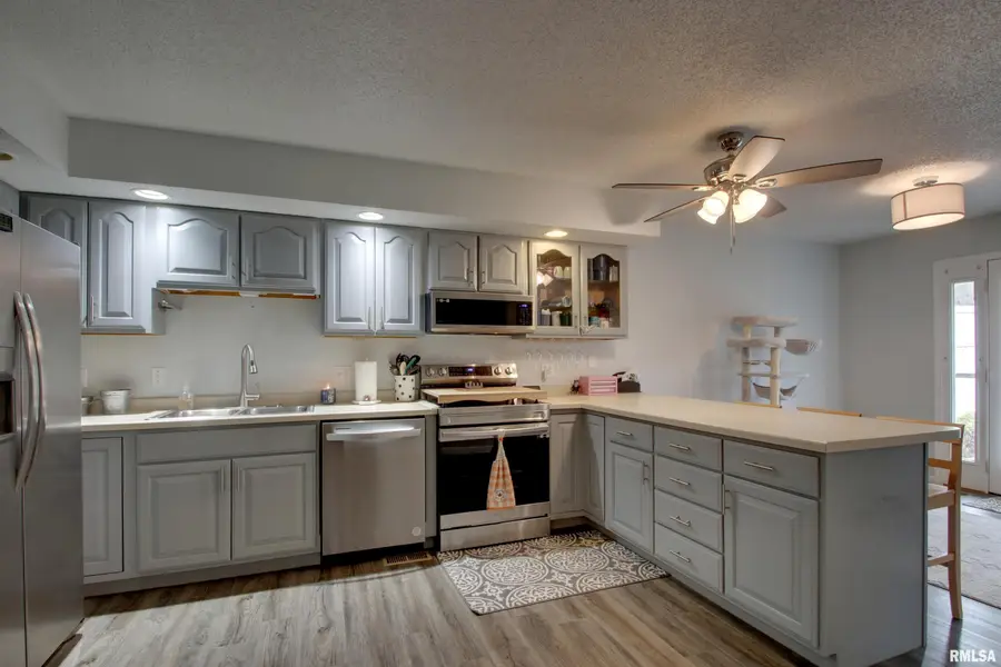 3012 Bluff Ridge Drive, Quincy, IL 62305 - Image #3