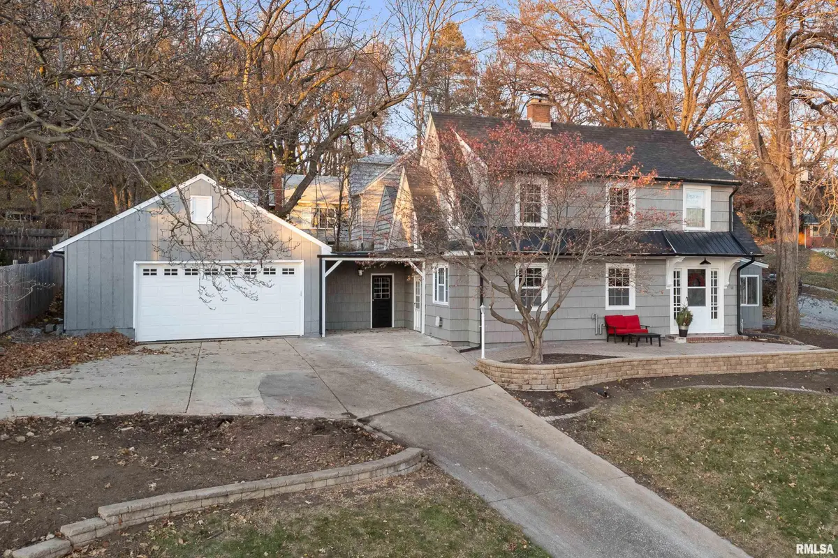 204 Greenwood Avenue, Bettendorf, IA 52722 - Image #1