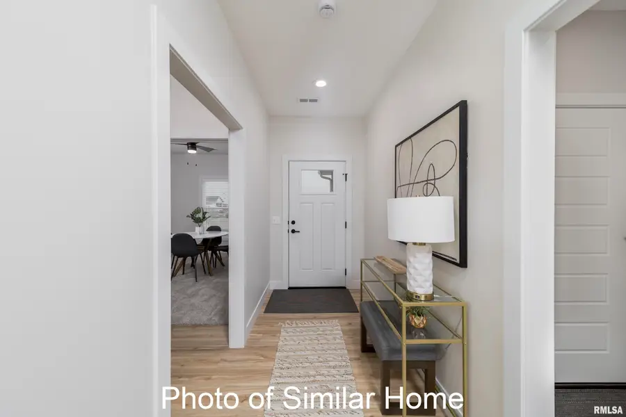 301 E Donahue Street, Eldridge, IA 52748 - Image #3