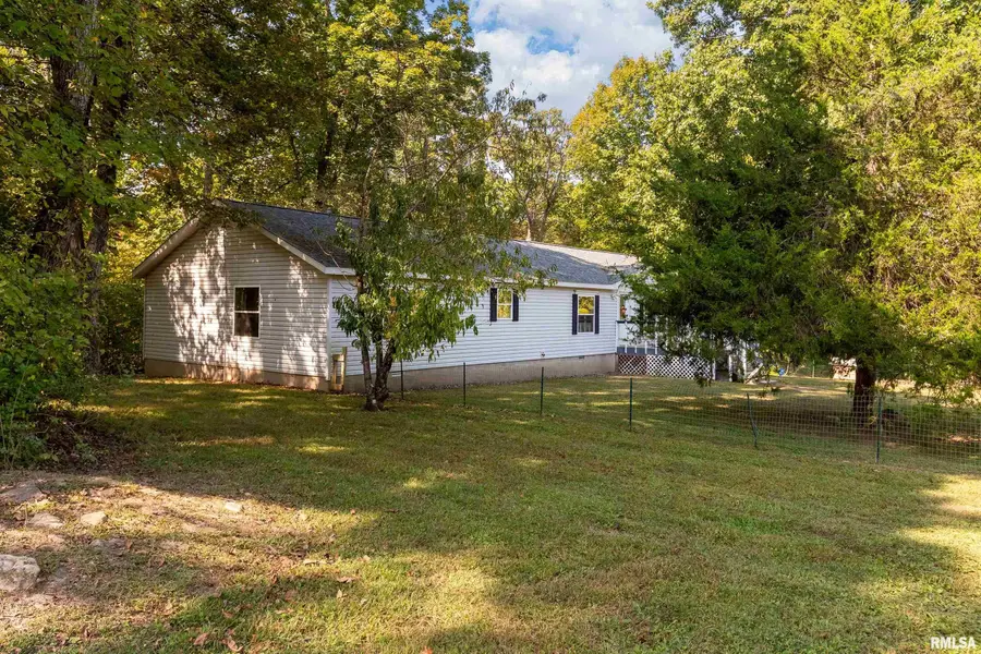 375 Lakota Way, Carbondale, IL 62902 - Image #2