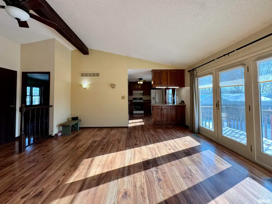 2331 Cameron Drive, Clinton, IA 52732 - Image #2