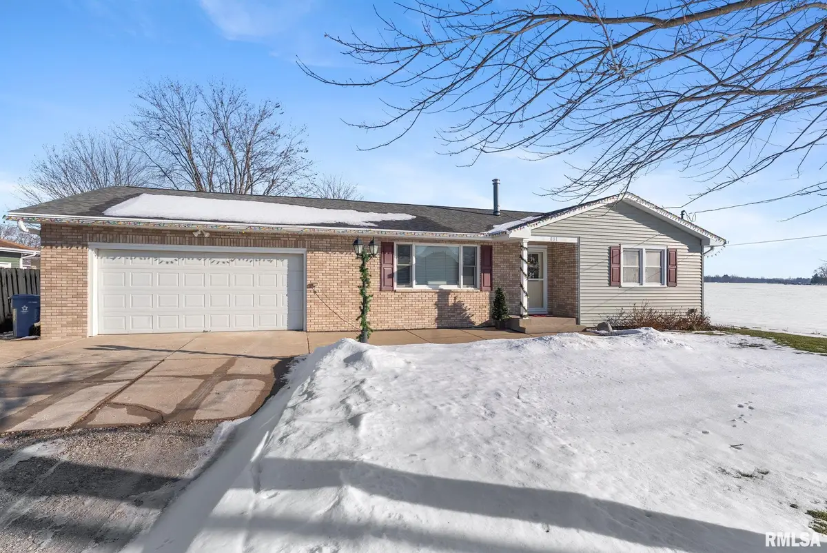 801 S Mississippi Street, Blue Grass, IA 52726 - Image #1