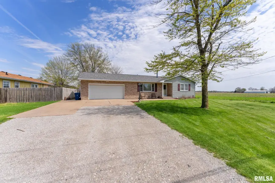 801 S Mississippi Street, Blue Grass, IA 52726 - Image #2