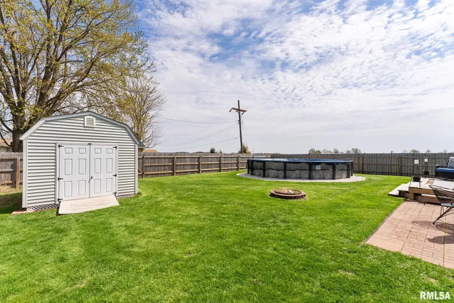 801 S Mississippi Street, Blue Grass, IA 52726 - Image #3