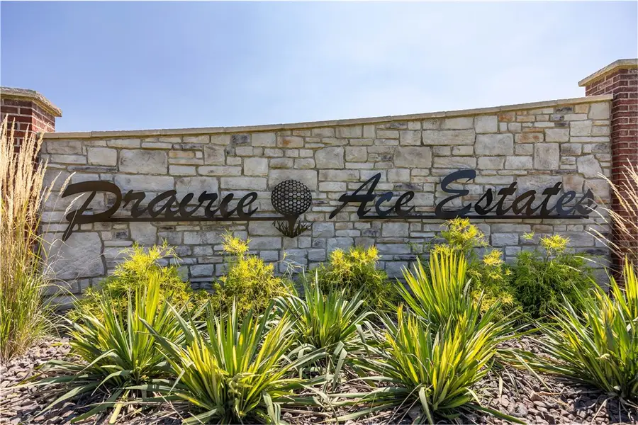 24 N Country Club Road, Effingham, IL 62401 - Image #3