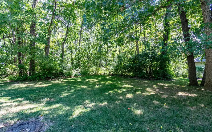 4220 Lake Court, Decatur, IL 62521 - Image #2