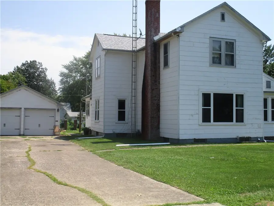 506 W 5th Street, Pana, IL 62557 - #2