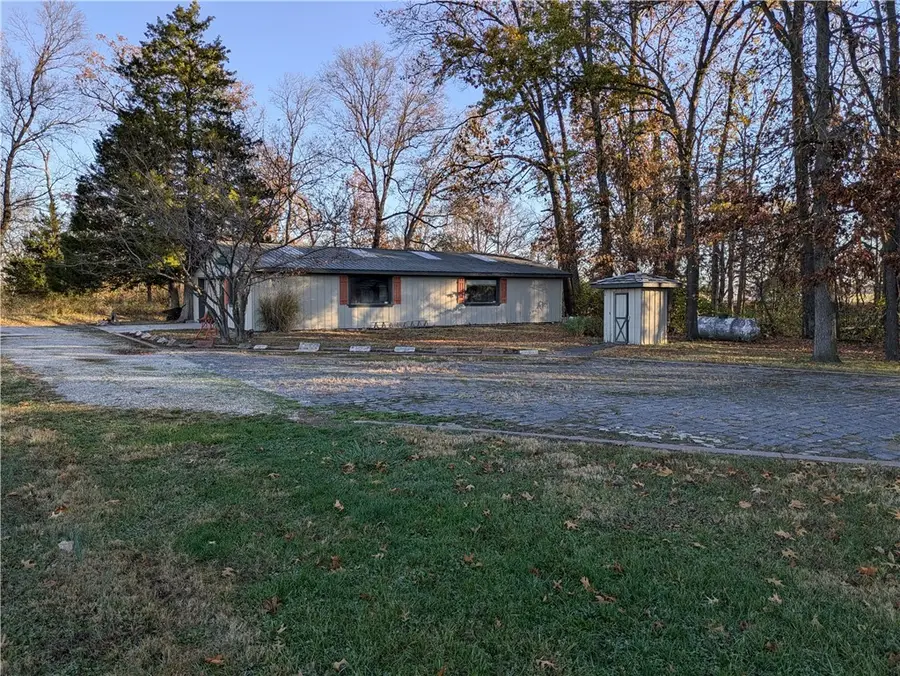 21491 N 1150th Street, Marshall, IL 62441 - Image #3