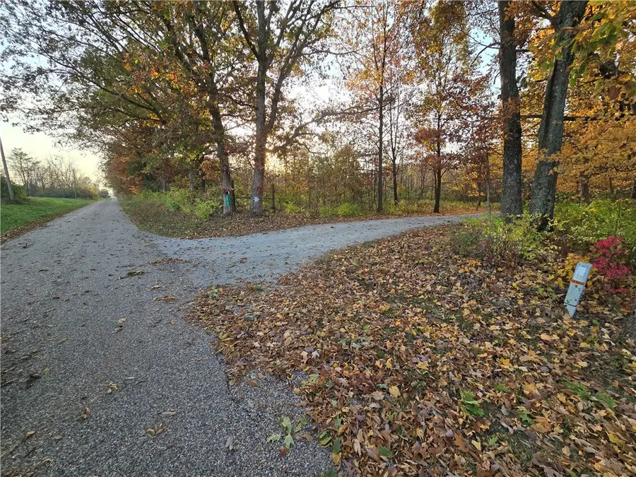 20746 E 400 N, Charleston, IL 61920 - #2