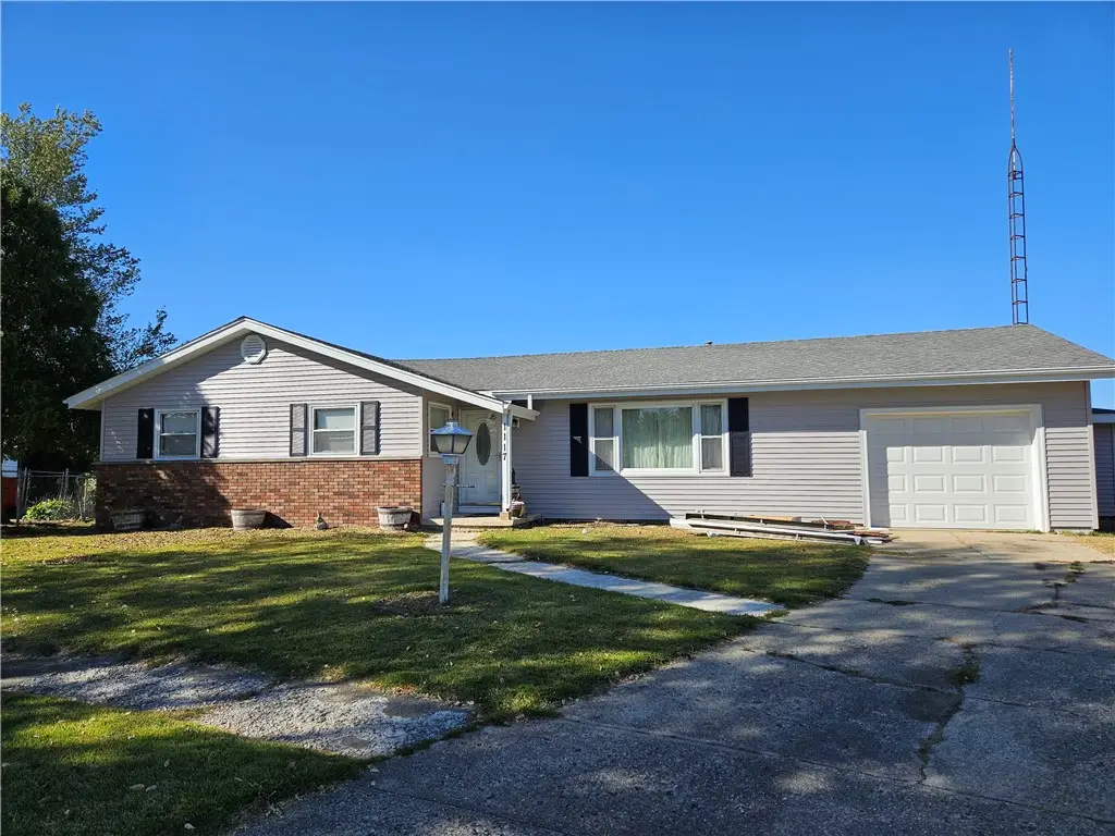 1117 32nd Street, Mattoon, IL 61938 - Image #1