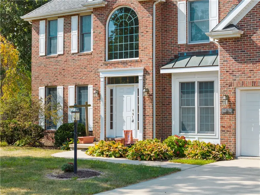 2 Rosewood Court, Paris, IL 61944 - Image #2