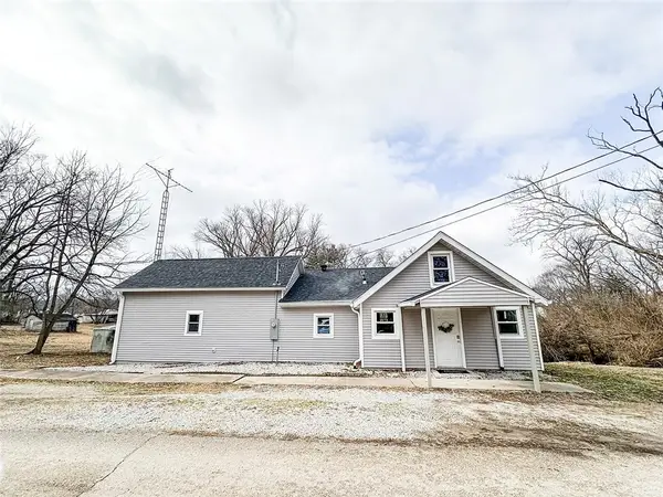 407 N Main Street, Hutsonville, IL 62433