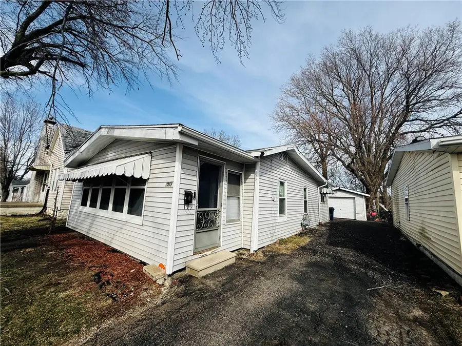 2148 N Graceland Avenue, Decatur, IL 62526 - Image #2