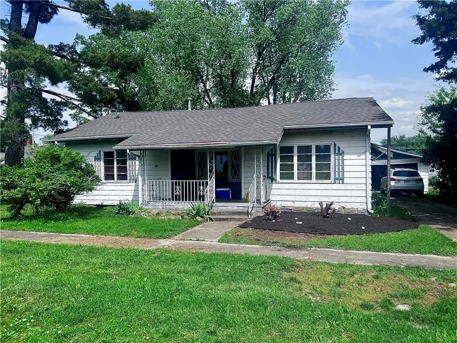 934 N Adams Street, Mason, IL 62443 - Image #2