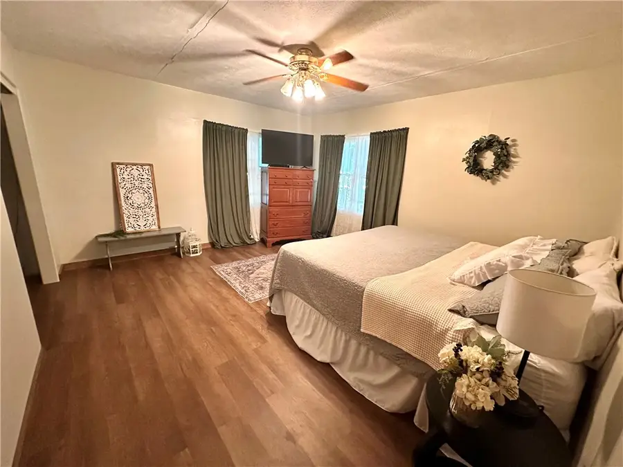 410 E Ninth Street, Pana, IL 62557 - Image #3