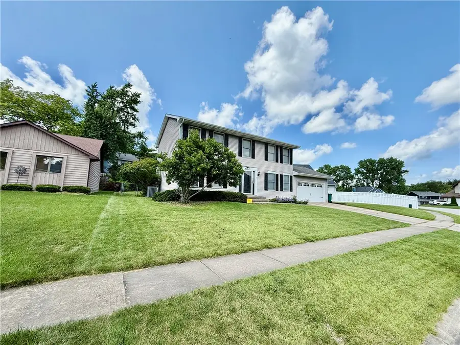 3707 N Woodridge Drive, Decatur, IL 62526 - Image #2