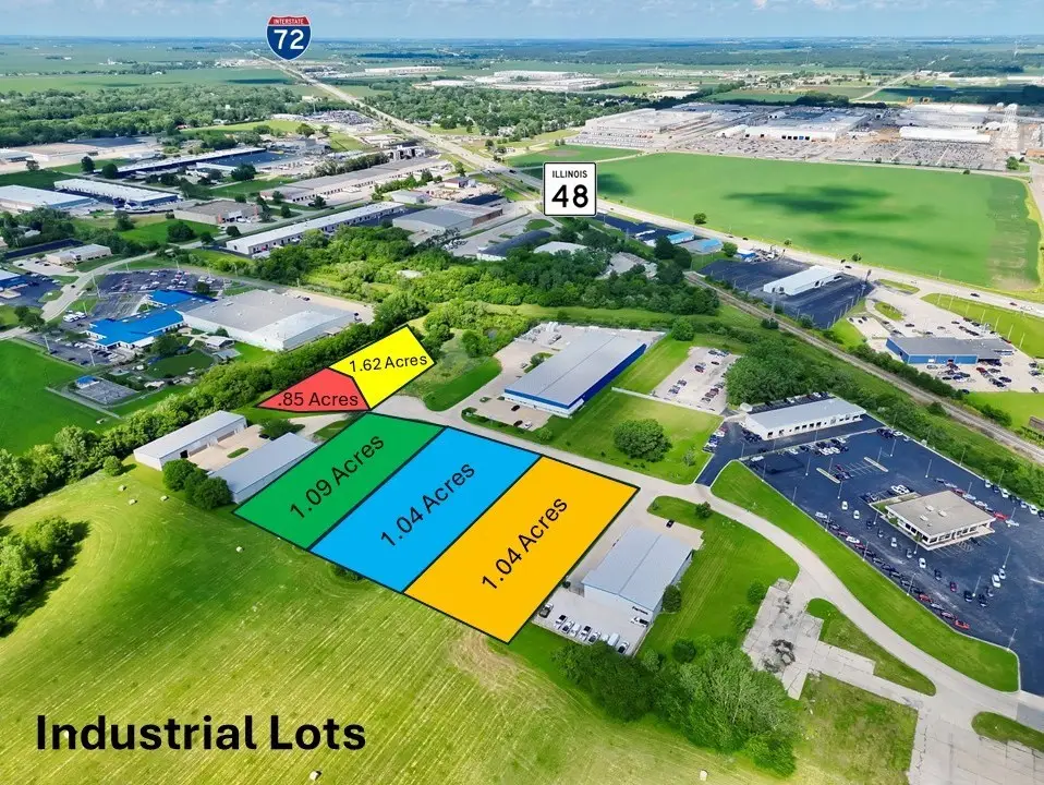 3125 Grand Prix Drive, Decatur, IL 62526 - Image #1