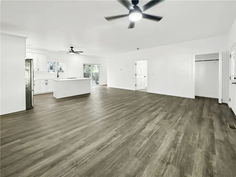 1100 Marshall Avenue, Mattoon, IL 61938 - #3