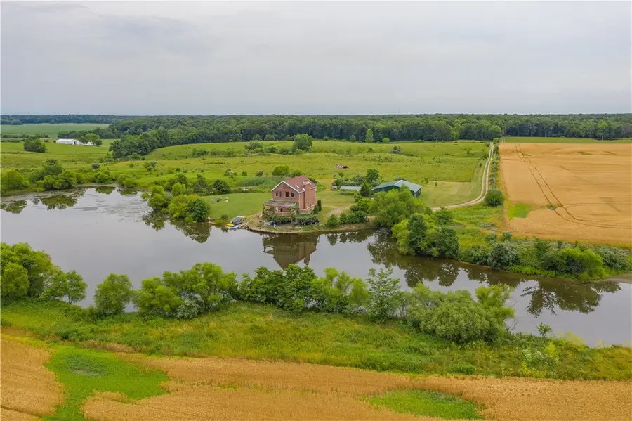 8505 E 1300th Avenue, Newton, IL 62448 - Image #2