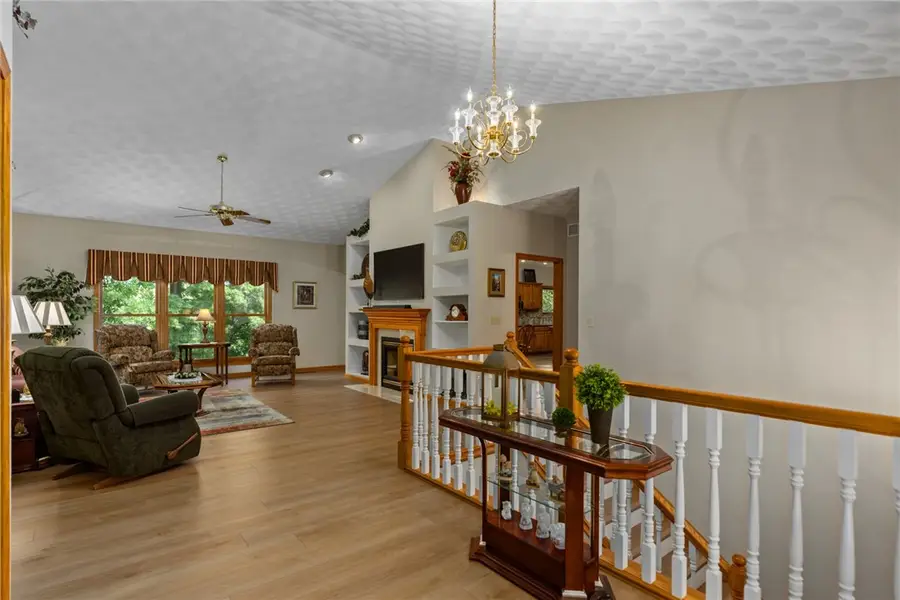 8434 Meadowview Road, Effingham, IL 62401 - Image #2