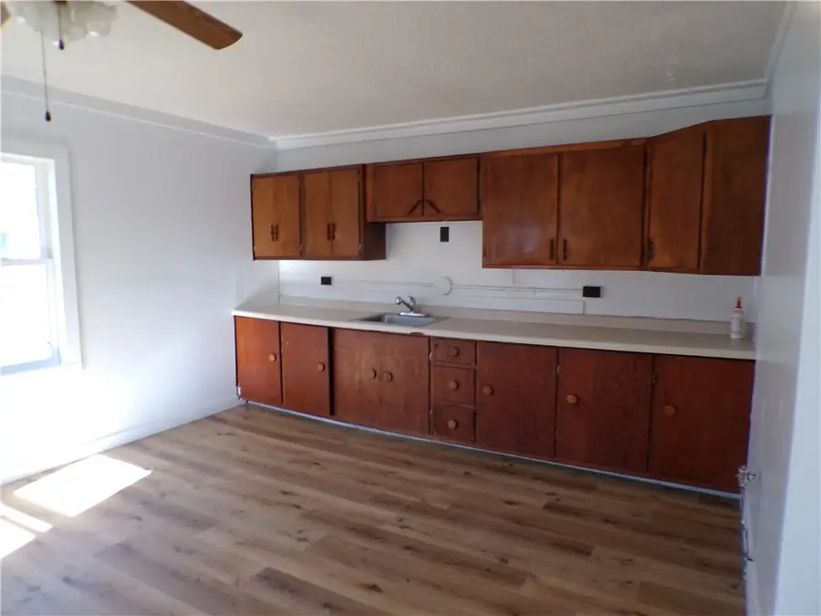 515 W South 10th Street, Shelbyville, IL 62565 - Image #3