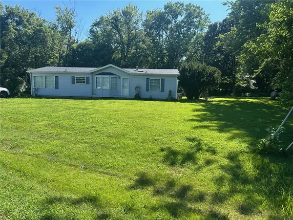 825 S Division Street, Westfield, IL 62474