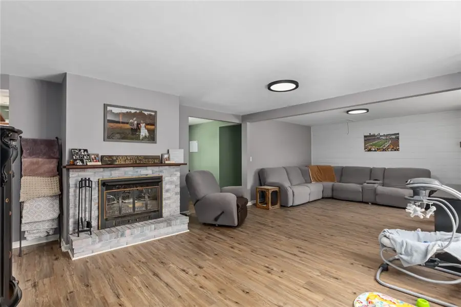 916 Piatt Avenue, Mattoon, IL 61938 - Image #2